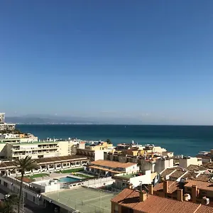 https://palm-beach-8th-la-carihuela.1costadelsol.com